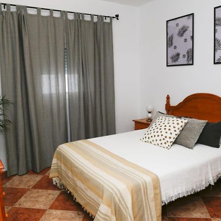 Alojamientos El Punto Playa Conil Коніль-де-ла-Фронтера Екстер'єр фото